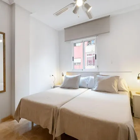 Precioso Soleado, Con Piscina, Cerca Del Mar Daire *